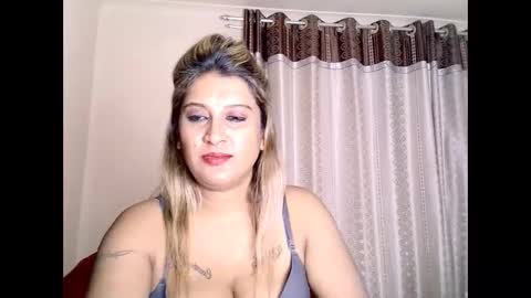 Snapshot of exoticindian37 chatting on September 10, 2025, 4:51 pm exoticindian37 online show from September 10, 2025, 4:51 pm