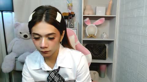 exotictssavie online show from February 1, 2025, 8:39 am