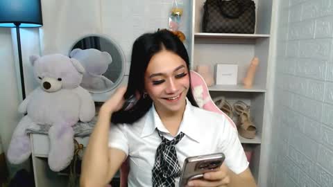 exotictssavie online show from February 25, 2025, 11:55 pm