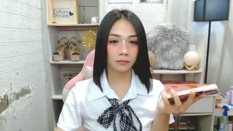 exotictssavie online show from January 9, 2026, 12:08 pm