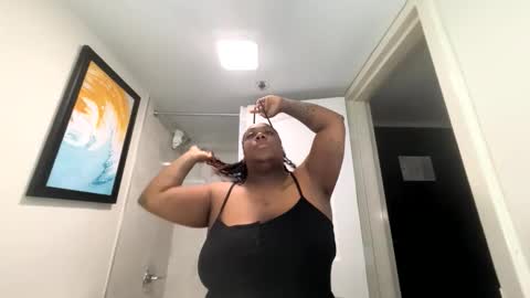 exotiiccmonroe1 online show from February 24, 2026, 6:28 pm