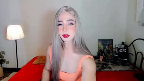 expensive_elise online show from February 22, 2026, 3:32 pm