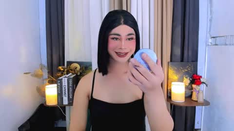 Snapshot of expensive_elise chatting on July 14, 2026, 9:36 am expensive_elise online show from July 14, 2026, 9:36 am