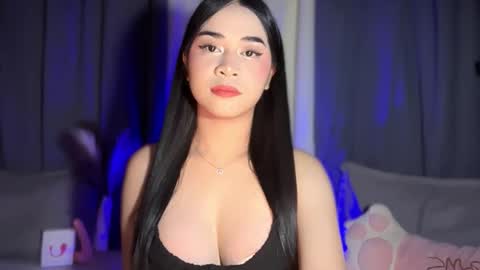 Snapshot of expensivets_chloe chatting on October 16, 2025, 10:27 am chloee online show from October 16, 2025, 10:27 am