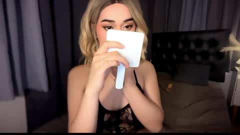 Snapshot of expensivets_chloe chatting on June 3, 2026, 9:42 pm chloee online show from June 3, 2026, 9:42 pm