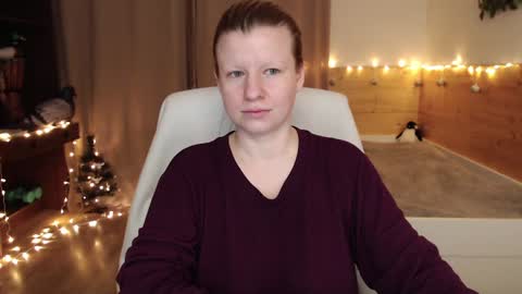 Snapshot of exponentex5 chatting on January 1, 2025, 12:32 am Crystal online show from January 1, 2025, 12:32 am