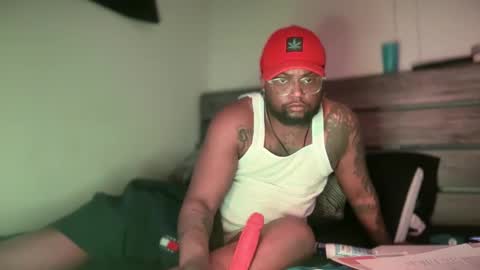 Snapshot of extendoklitftm chatting on February 13, 2025, 12:43 pm ExtendoKlit online show from February 13, 2025, 12:43 pm