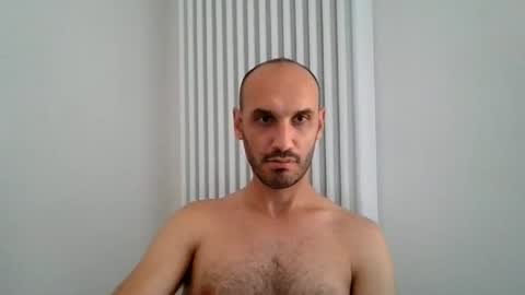 Snapshot of extr0 chatting on June 28, 2026, 12:33 pm Extro online show from June 28, 2026, 12:33 pm