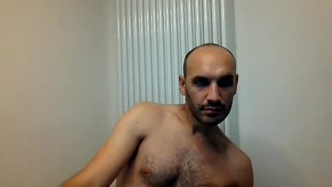 Snapshot of extr0 chatting on July 6, 2026, 11:51 pm Extro online show from July 6, 2026, 11:51 pm