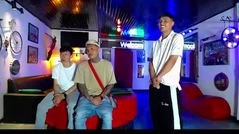 extrangers online show from March 2, 2026, 12:45 pm