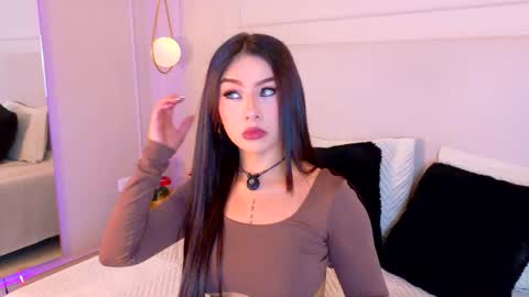 eymicooper online show from January 9, 2026, 7:37 pm