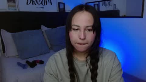 Snapshot of eymmy_24 chatting on September 17, 2025, 2:46 am eymmy_24 online show from September 17, 2025, 2:46 am