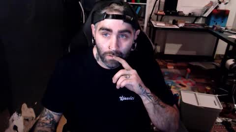 Eytab online show from October 30, 2025, 8:42 pm