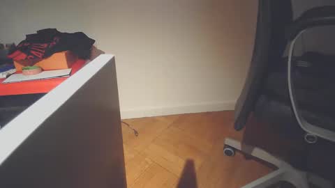 Snapshot of ezcoda chatting on November 26, 2025, 12:22 am EZCODA online show from November 26, 2025, 12:22 am