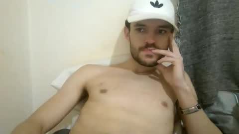 ezzcunha online show from June 6, 2026, 1:32 am