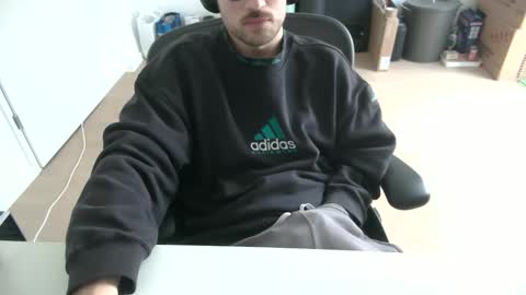 Snapshot of fabian_196 chatting on March 25, 2026, 3:40 pm Call me bitch online show from March 25, 2026, 3:40 pm