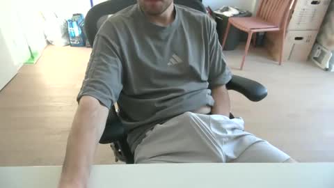 Call me bitch online show from April 22, 2026, 5:25 pm