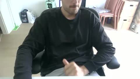 Call me bitch online show from May 3, 2026, 8:53 am