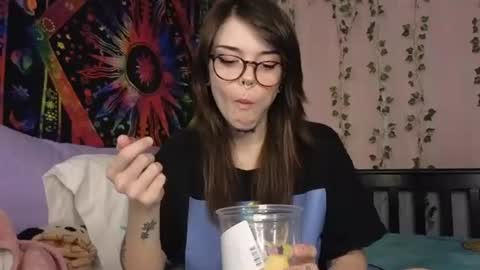 Faerie 3 online show from February 8, 2026, 12:47 am