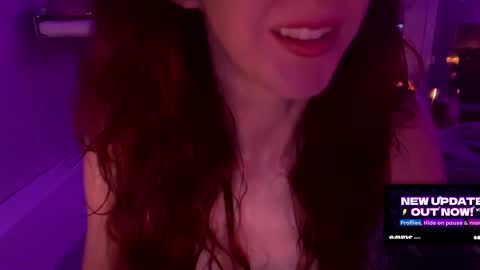 Snapshot of faewildz chatting on October 27, 2025, 4:49 am Faewildz online show from October 27, 2025, 4:49 am