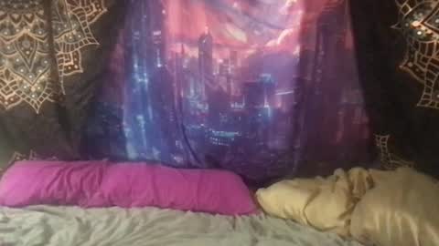 Fae online show from December 7, 2024, 10:23 am