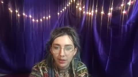 Fae online show from February 3, 2025, 5:51 am