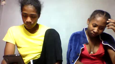 faiqua95 online show from April 18, 2026, 7:07 pm