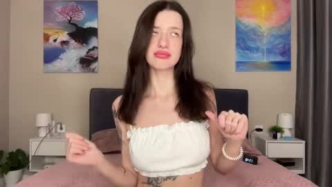 Snapshot of fairy_bloomix chatting on February 10, 2025, 1:44 pm Bloom  online show from February 10, 2025, 1:44 pm