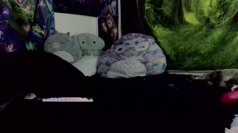 fairy_moan online show from December 17, 2025, 3:45 am