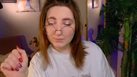 Snapshot of fairy_tara chatting on January 16, 2026, 9:41 pm Tara online show from January 16, 2026, 9:41 pm