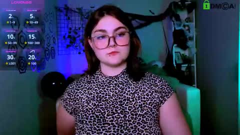 Snapshot of fairy_viola chatting on October 30, 2025, 9:37 pm Viola online show from October 30, 2025, 9:37 pm