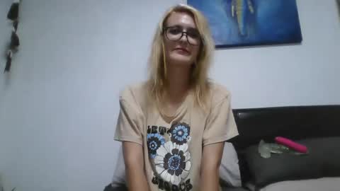 fairyalice69 online show from February 8, 2025, 7:27 pm