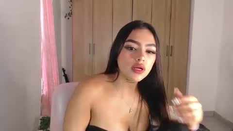 fairylatin online show from February 5, 2025, 10:33 pm