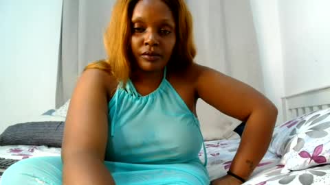 raysa4421 online show from June 14, 2026, 6:32 pm