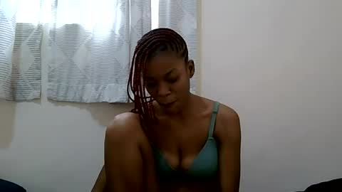 faizah_ online show from July 4, 2026, 12:55 pm