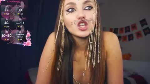 Erika online show from October 31, 2025, 5:41 am