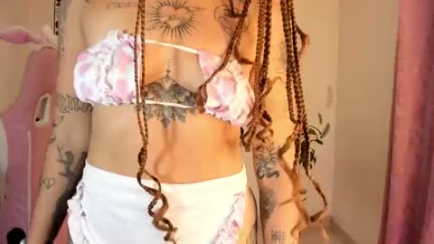 Snapshot of fallenangel_g chatting on December 8, 2024, 2:49 am Fallen Angel online show from December 8, 2024, 2:49 am