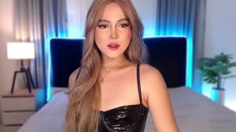 Snapshot of fallfromabove chatting on November 30, 2025, 4:27 am Belly Conklin online show from November 30, 2025, 4:27 am