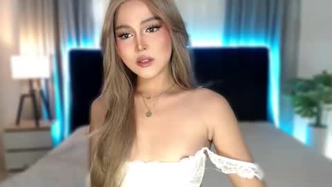 Snapshot of fallfromabove chatting on December 1, 2025, 5:34 am Belly Conklin online show from December 1, 2025, 5:34 am