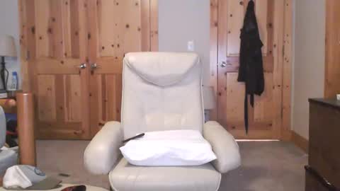 Fan Friction online show from October 31, 2025, 8:15 am