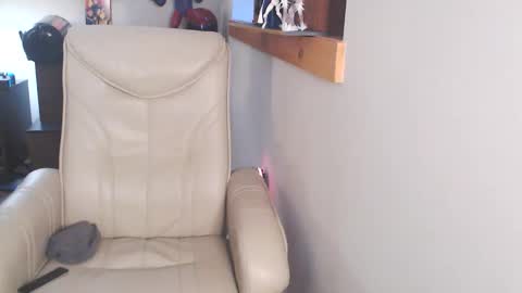 Snapshot of fanfriction chatting on February 6, 2026, 7:17 pm Fan Friction online show from February 6, 2026, 7:17 pm