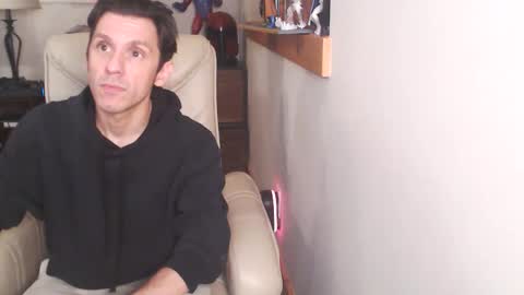 Snapshot of fanfriction chatting on February 7, 2026, 10:08 am Fan Friction online show from February 7, 2026, 10:08 am