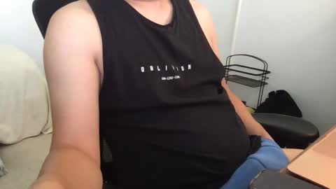 fantasticbake1 online show from April 7, 2026, 12:55 am