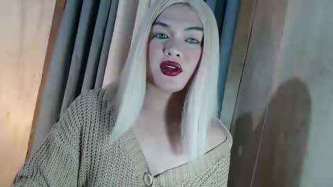 DANIELLA - DONT FORGET TO GIVE ME A THUMBSU UP online show from April 30, 2026, 10:43 am