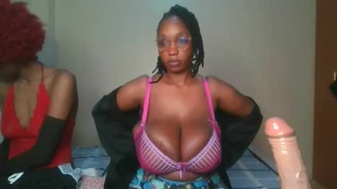 Snapshot of fantasymelons1 chatting on April 8, 2026, 3:39 am Fantasy melons online show from April 8, 2026, 3:39 am