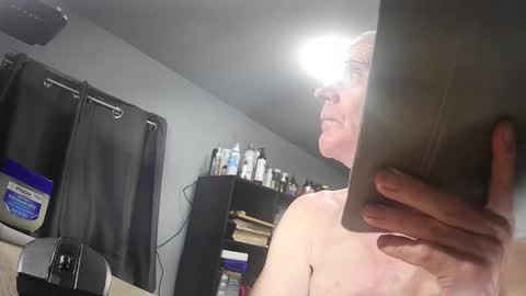 fantasyresort online show from April 5, 2026, 3:26 am