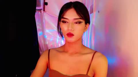 Hi Im Genny online show from December 12, 2024, 8:03 am