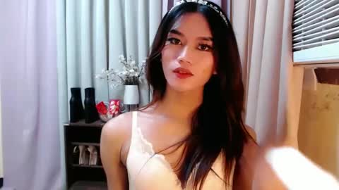 Hi Im Genny online show from December 19, 2024, 6:34 am