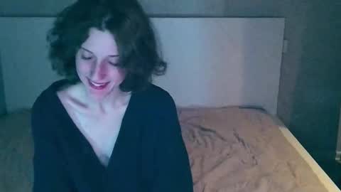 Kira online show from October 14, 2025, 12:11 am