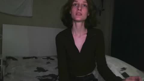 Kira online show from June 10, 2026, 1:28 am